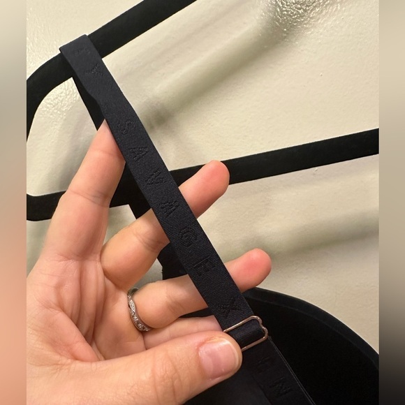 Savage X Fenty Core Mocrofiber T-shirt Bra 36 DDD in black caviar - Picture 11 of 11